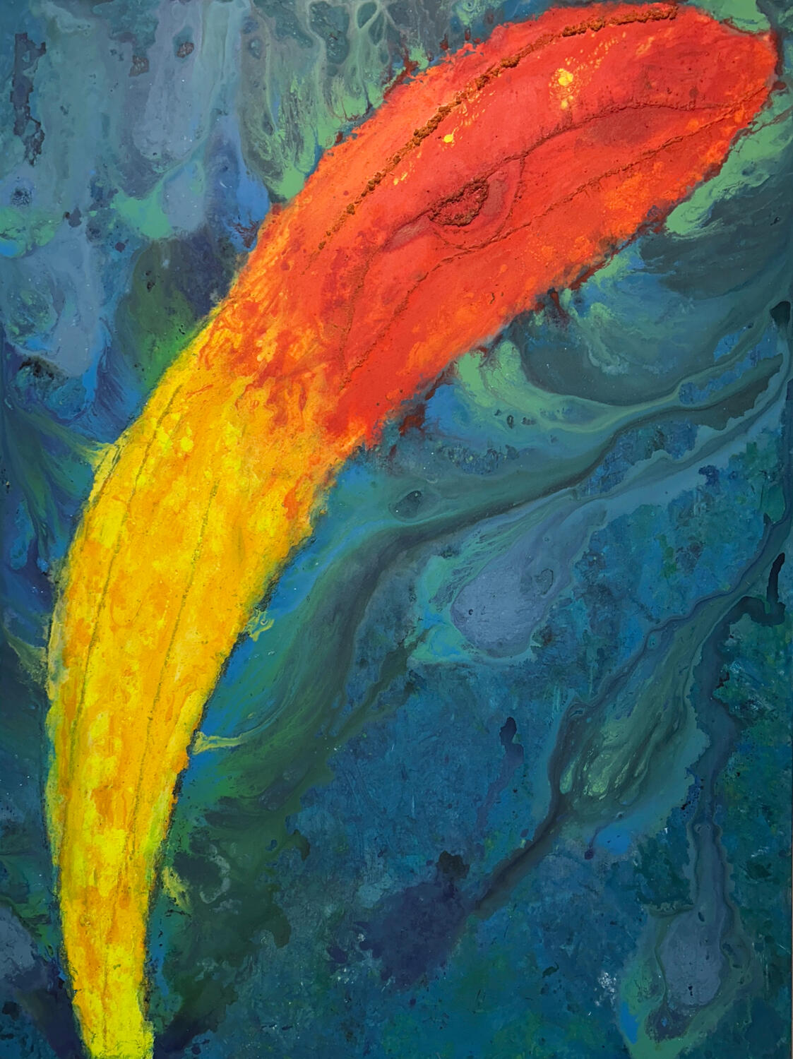 Radiance III tiefes Blau mit warmem Farbkamm. Präzise Kontraste formen ein ruhiges, intensives Zentrum der Serie.– Radiance III als Tageslichtaufnahme.